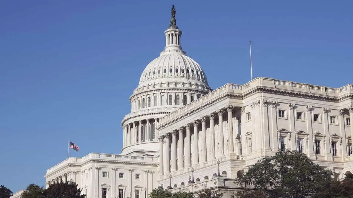 wyden-urges-senate-leaders-preserve-contested-blockchain-developer-protections-in-broader-crypto-bill