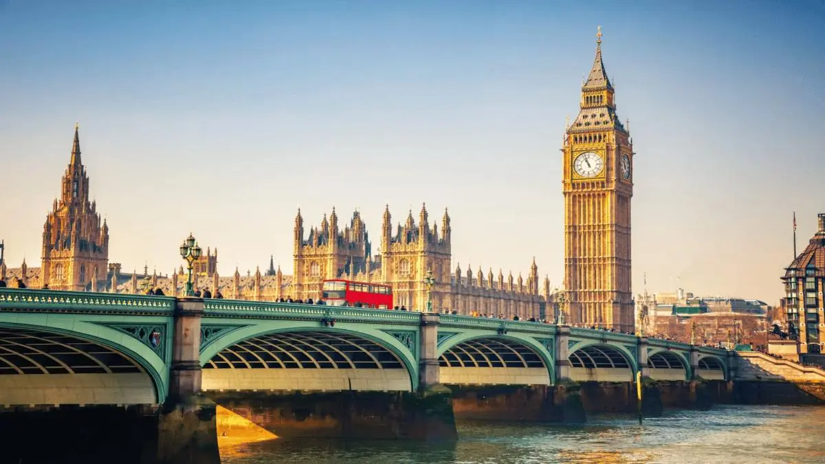 house-of-lords-committee-urges-uk-regulators-to-ease-stablecoin-rules-that-could-stifle-market-growth